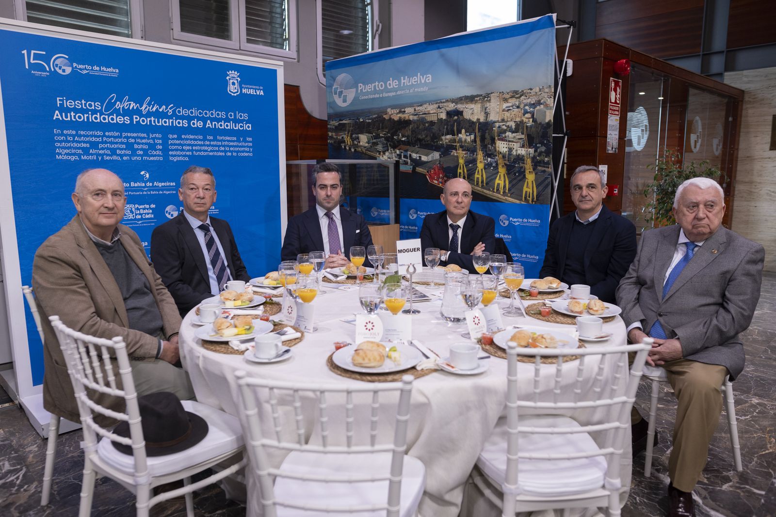 Imágenes de las mesas de invitados al Foro Joly Andalucía