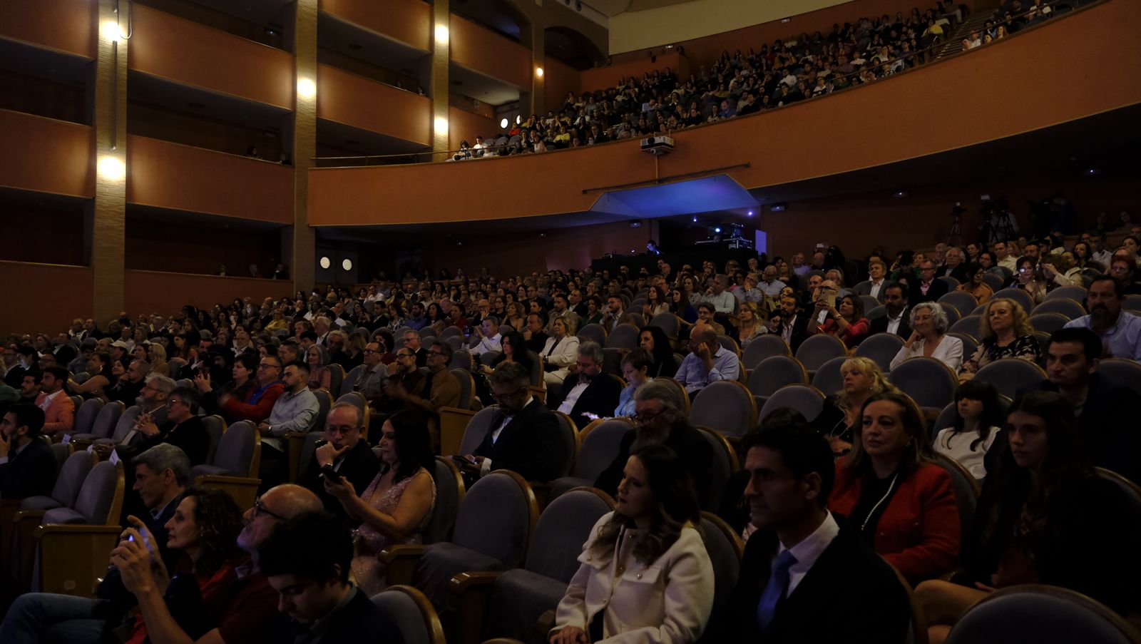 Imágenes del estreno en Almería de la película Licantropía