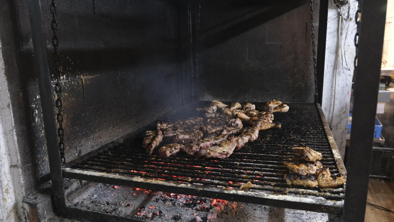 Últimas veladas de la Brasería el Charros de Almería, en imágenes