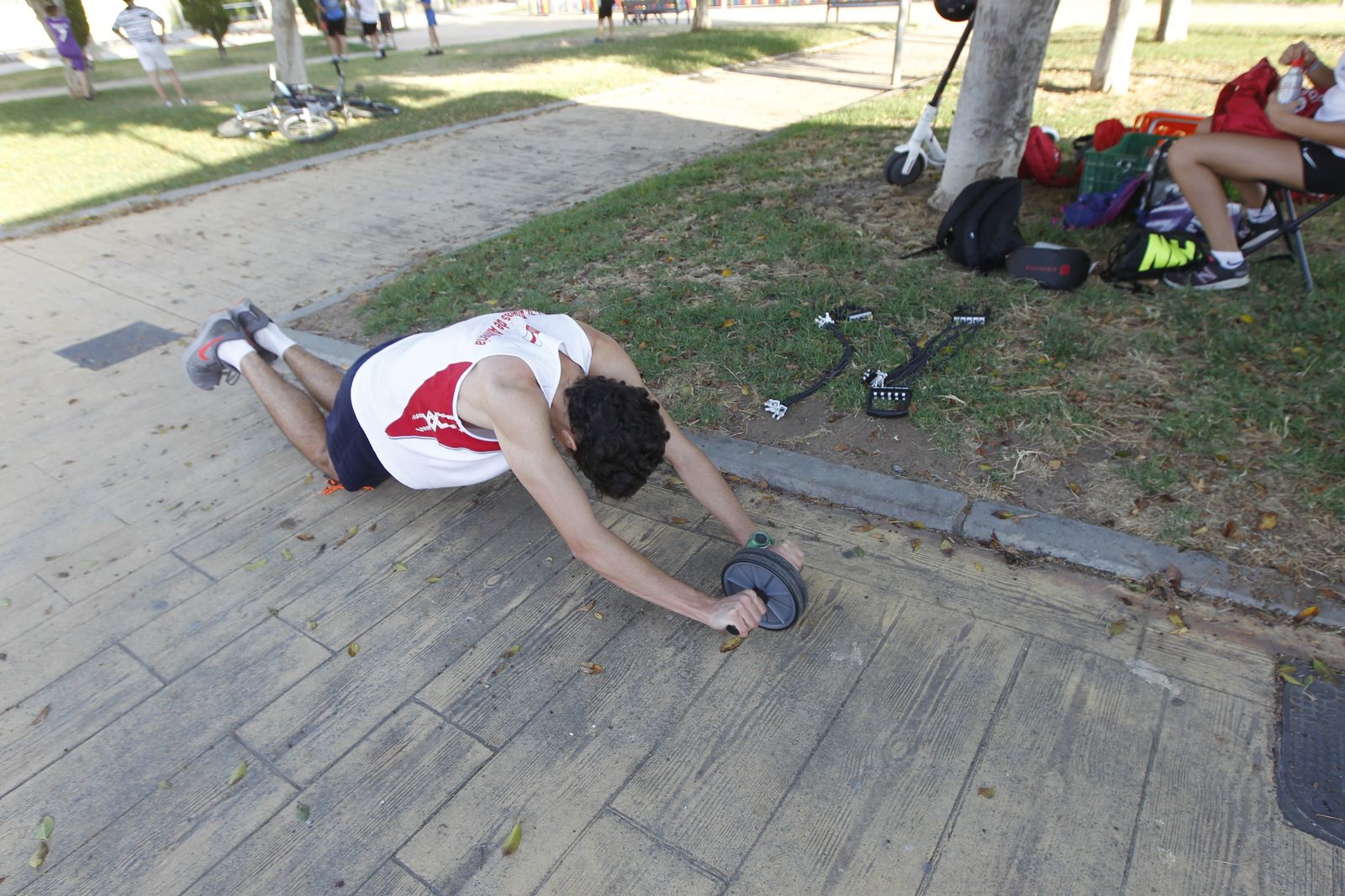 Entrenamiento del CD Atletas de Almería en el parque de Los Molinos