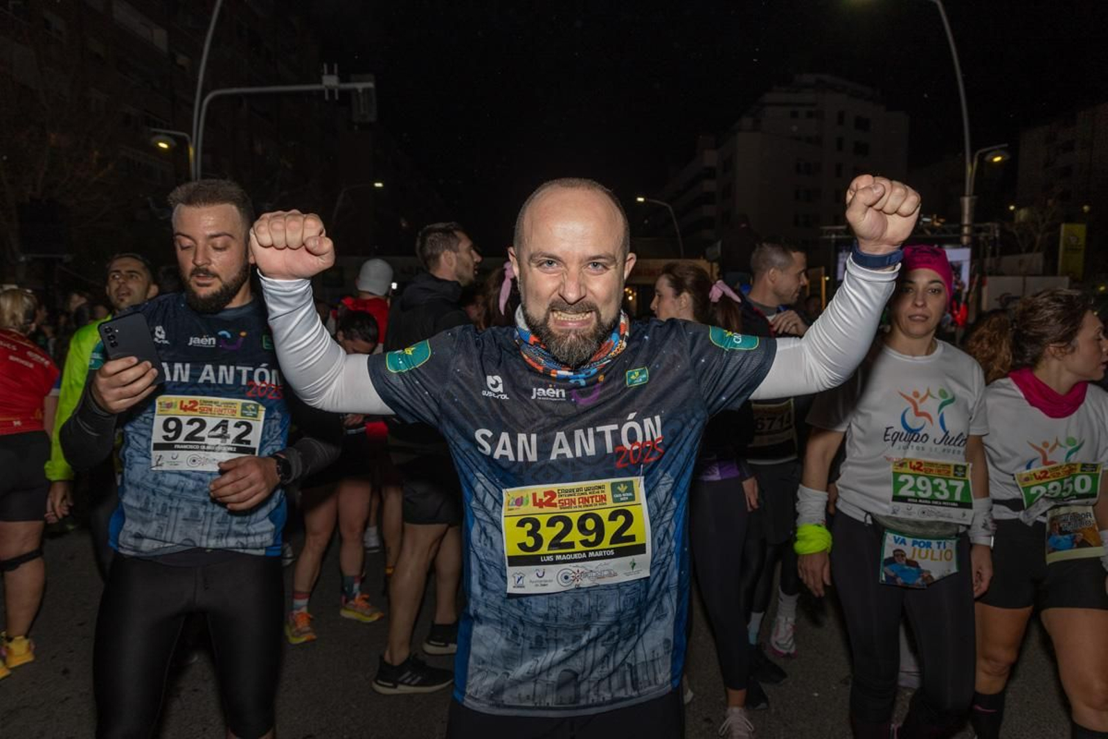 En imágenes: búscate en tu llegada a meta de la Carrera de San Antón 2025 (8)