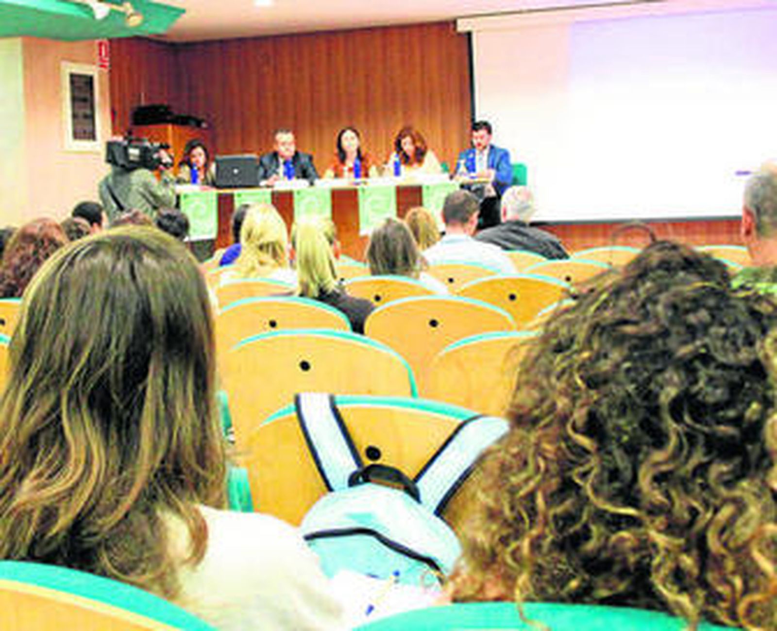 Imagen de la inauguración de las jornadas, ayer en Enfermería.