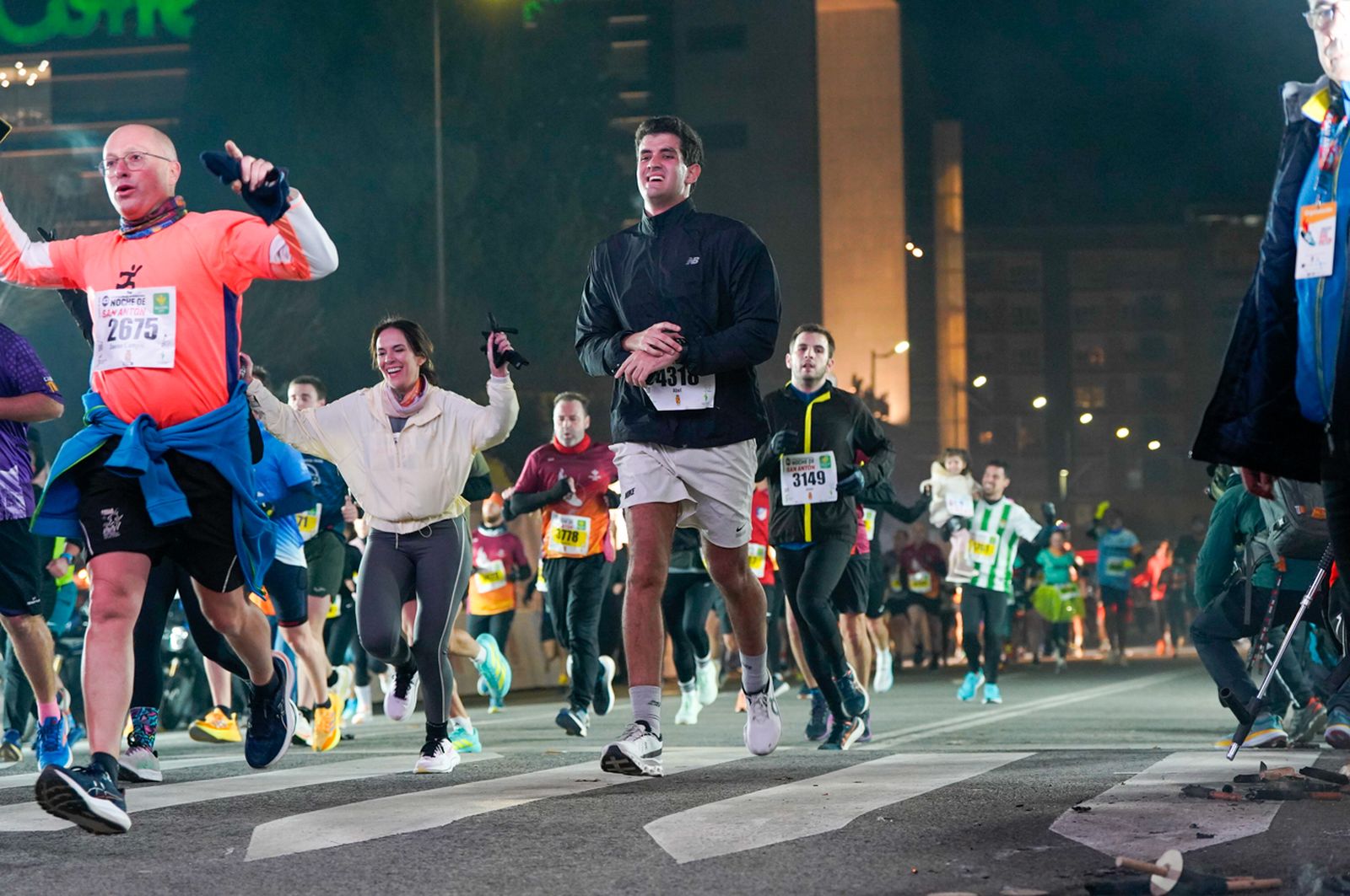 En imágenes: búscate en tu llegada a meta de la Carrera de San Antón 2026 (13)