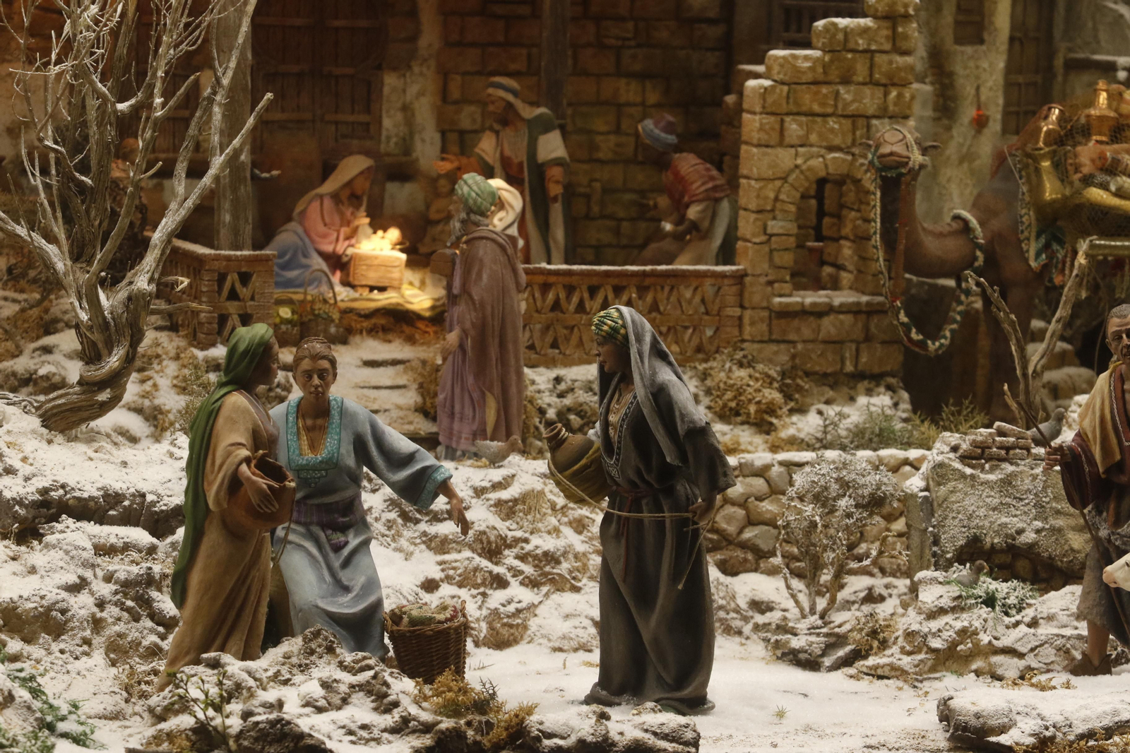 El belén de estilo nórdico de la Fundación Cajasol, en fotografías