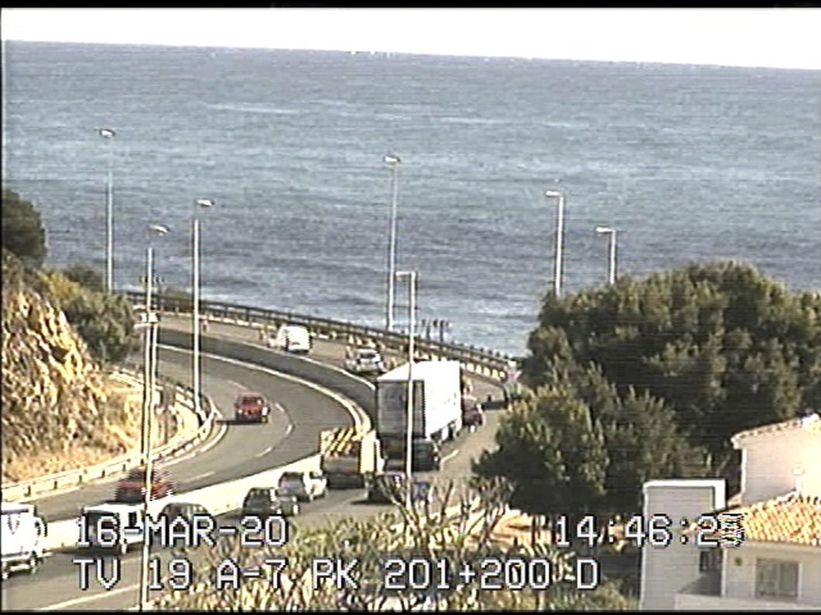 Tráfico en la A-7 a la altura de La Cala de Mijas.