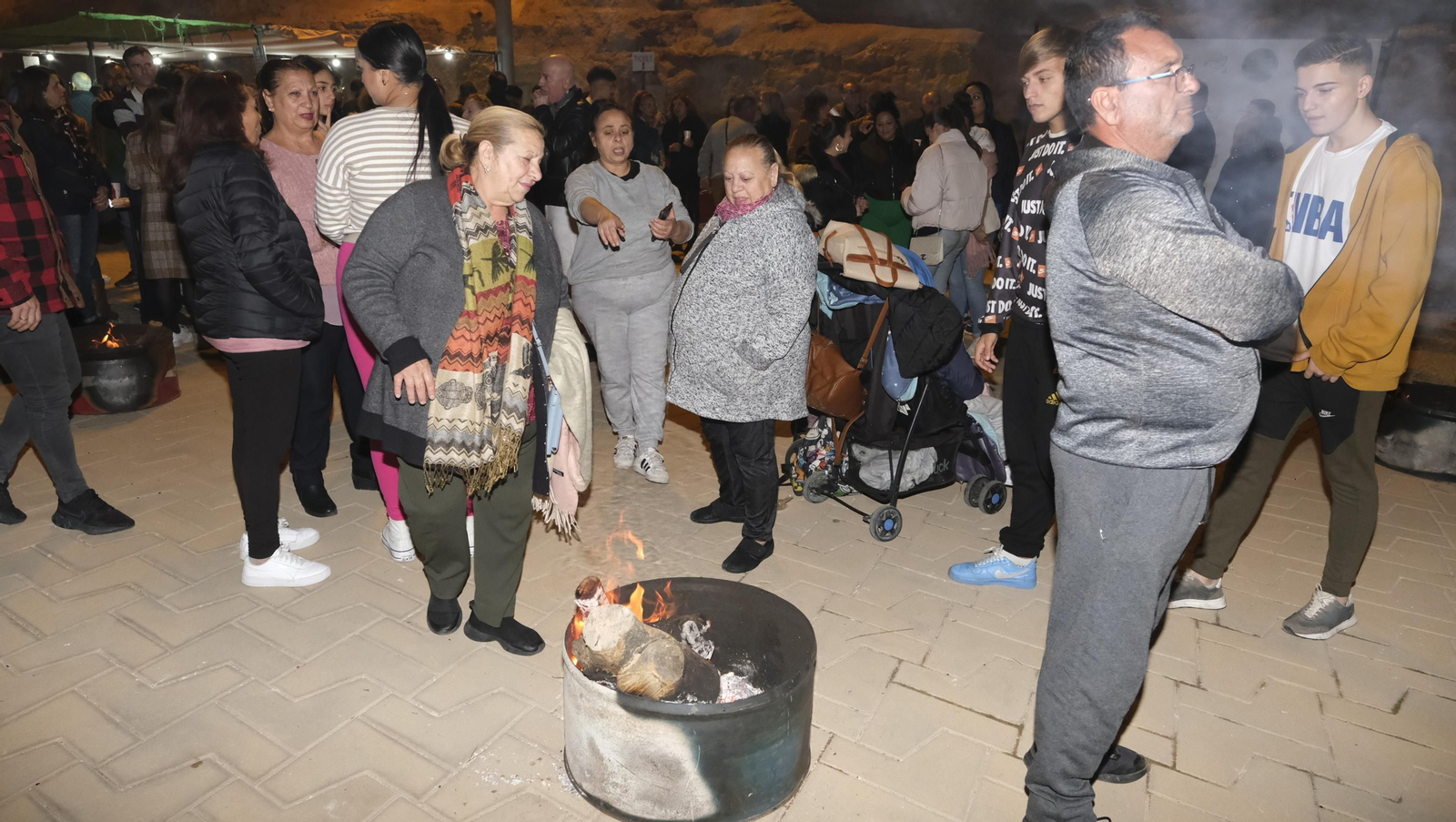 La Noche de las Candelas en el Mesón Gitano de Almería, en imágenes