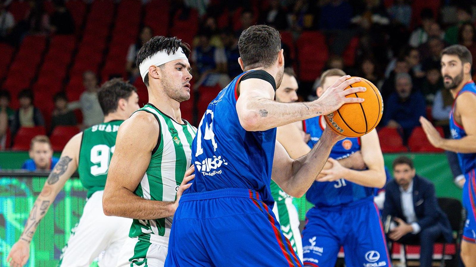 De Bisschop defiende a Goloman.