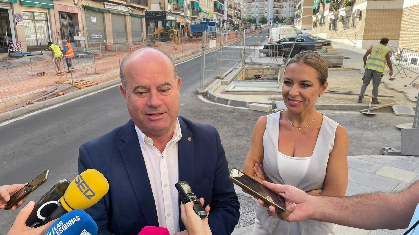 Visita a las obras por parte del alcalde de Antequera y la responsable de Fomento de Diputación.