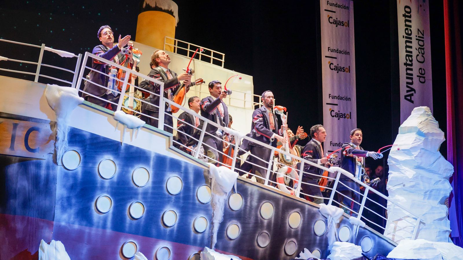 Plano genera de la espectacular puesta en escena de La última y nos vamos.