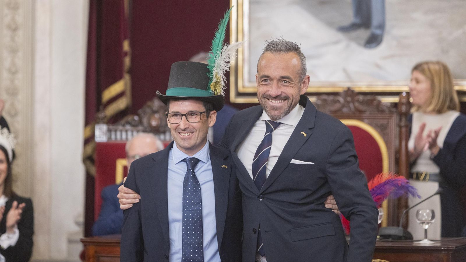 Las imágenes del traspaso de coronas de SM los Reyes Magos de Cádiz