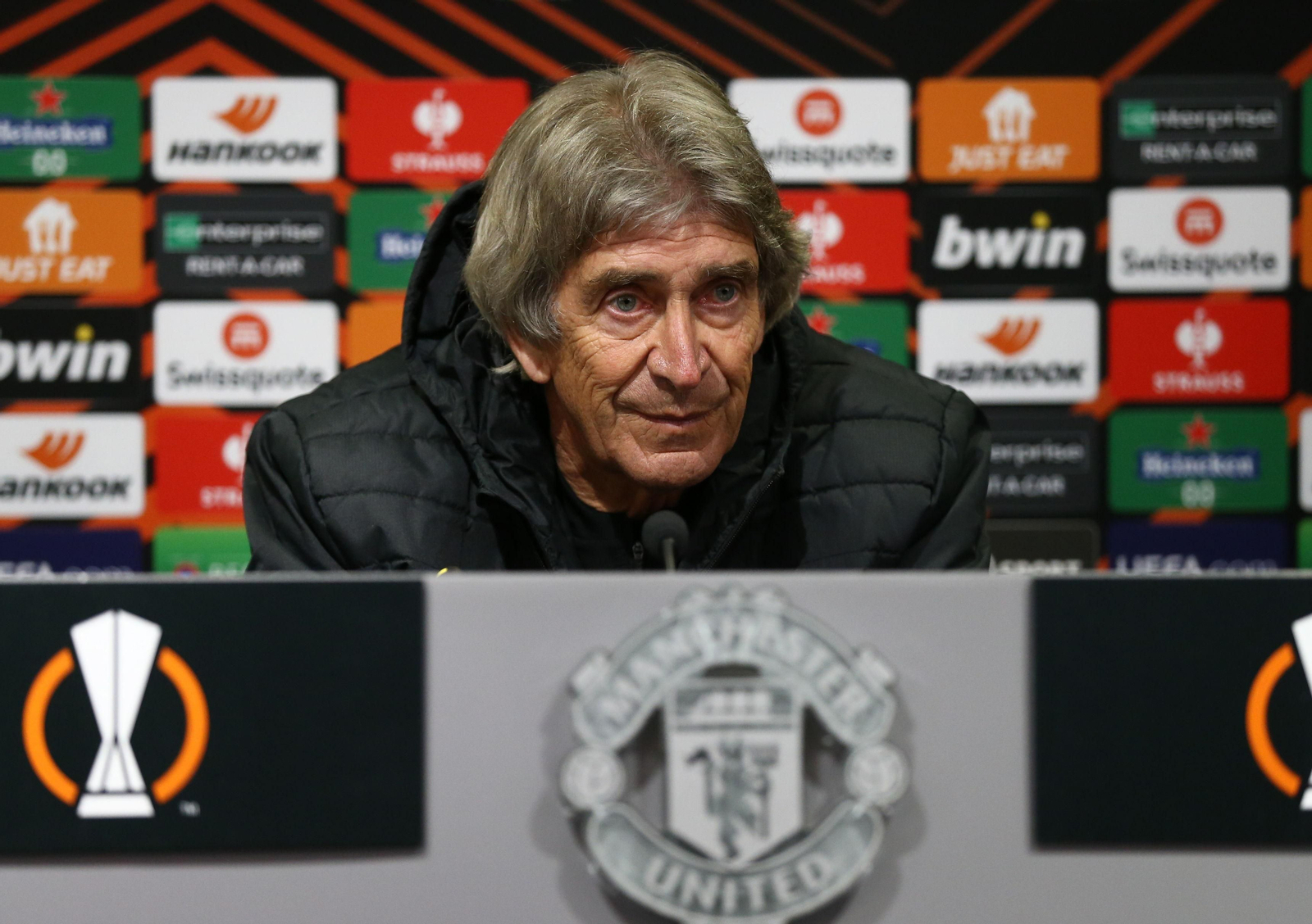 Pellegrini, en un momento de la rueda de prensa en Old Trafford.