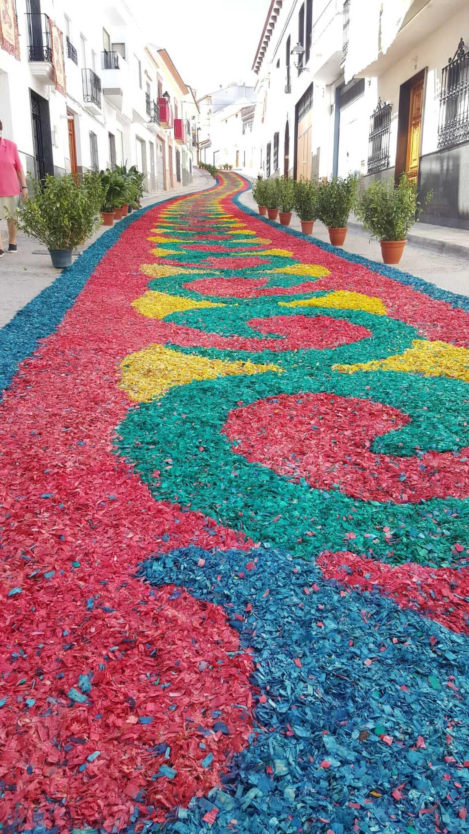 Un recorrido en imágenes por las coloridas alfombras del Corpus en Valenzuela