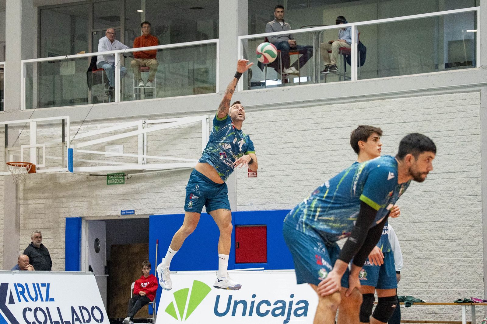 Las imágenes del partido entre Unicaja Costa de Almería y Pamesa Teruel de Superliga de voleibol