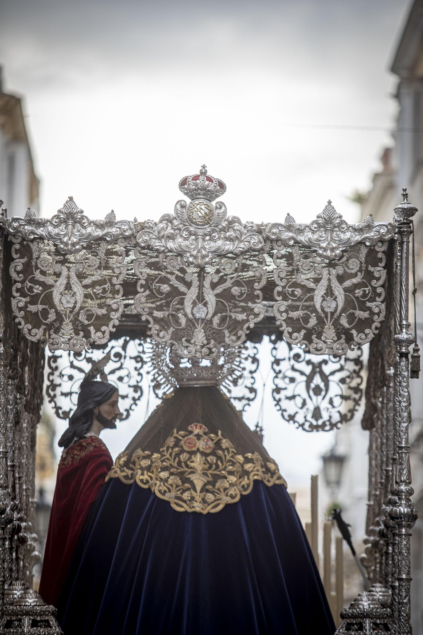 Las imágenes de la cofradía de Ecce-Homo en la Semana Santa de Cádiz 2022