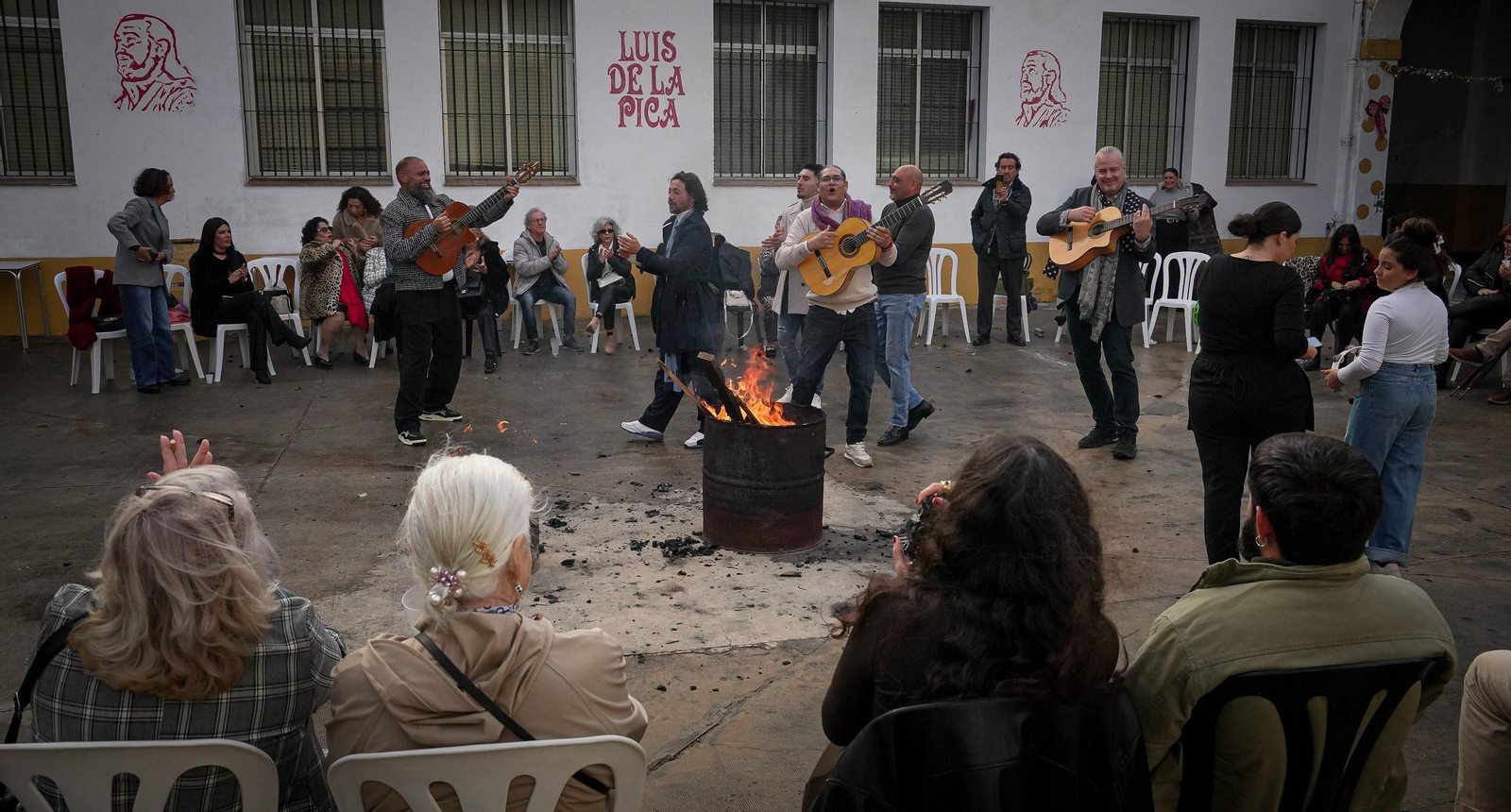 Imágenes de las zambombas del día 5 de diciembre en Jerez
