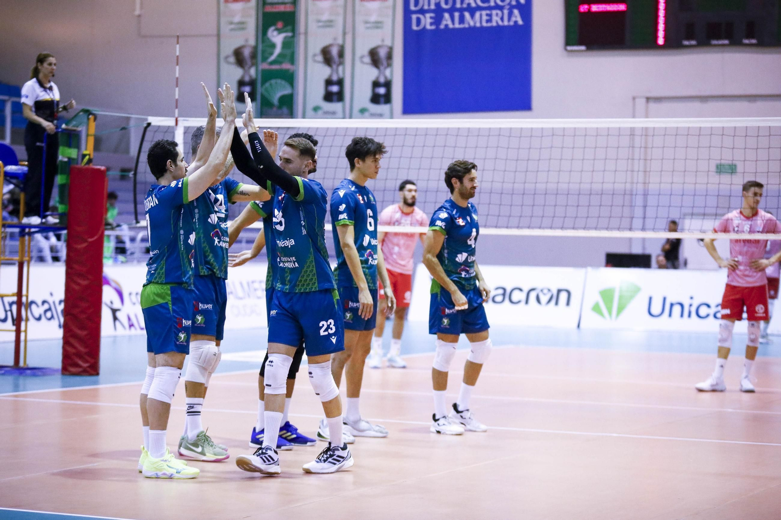 Unicaja Costa de Almería-Arenal Emeve de la Superliga, en imágenes