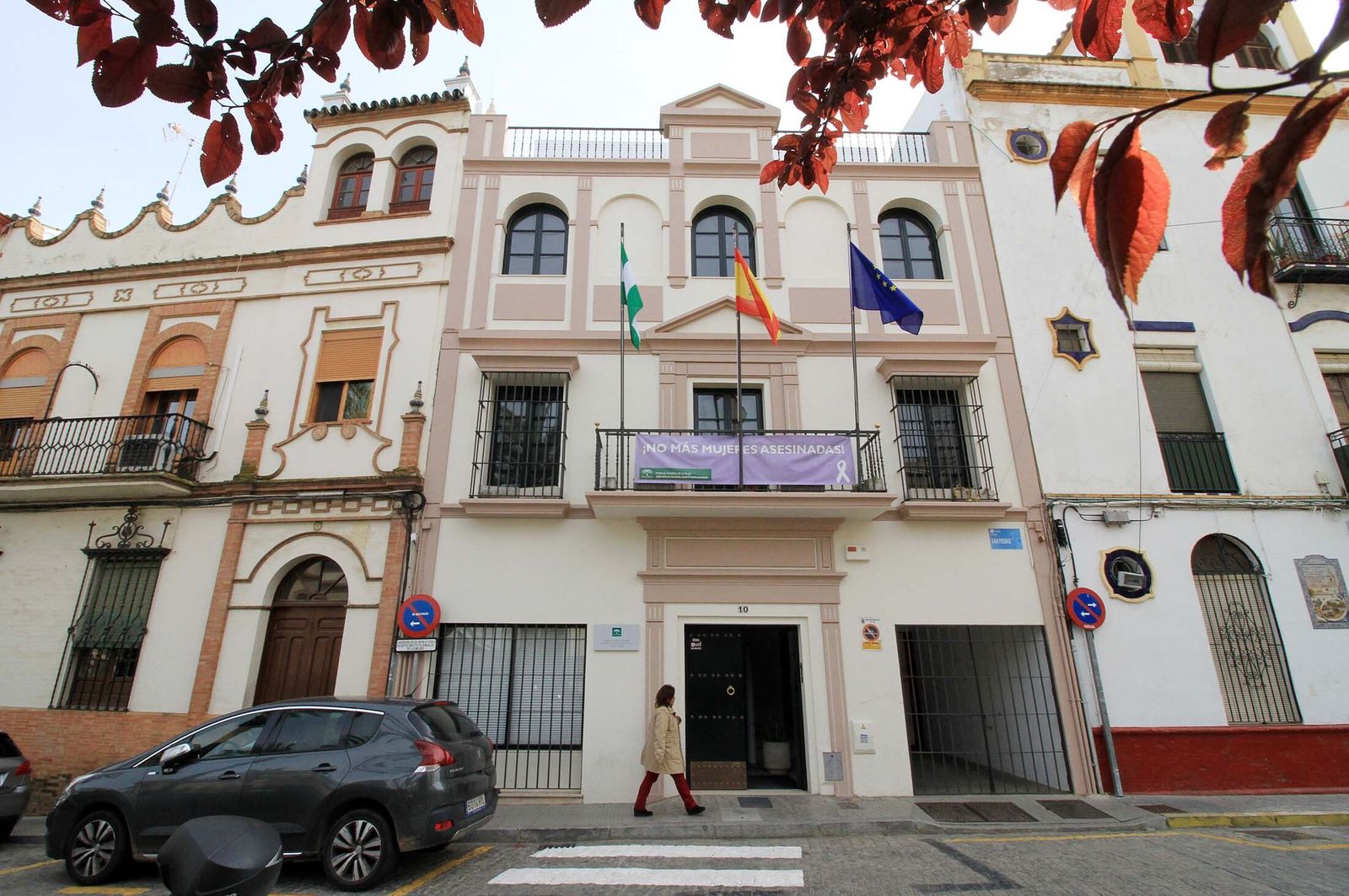 Fachada de Instituto Andaluz de la Mujer.