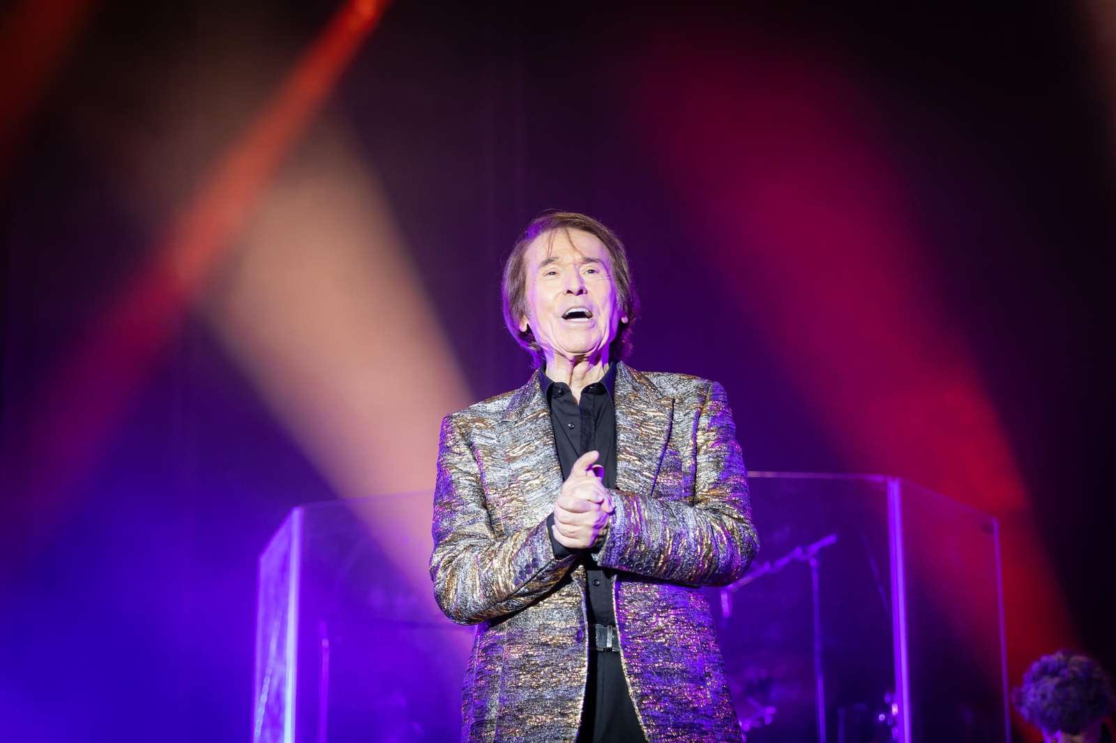 Imágenes de la actuación de Raphael en el Concert Music