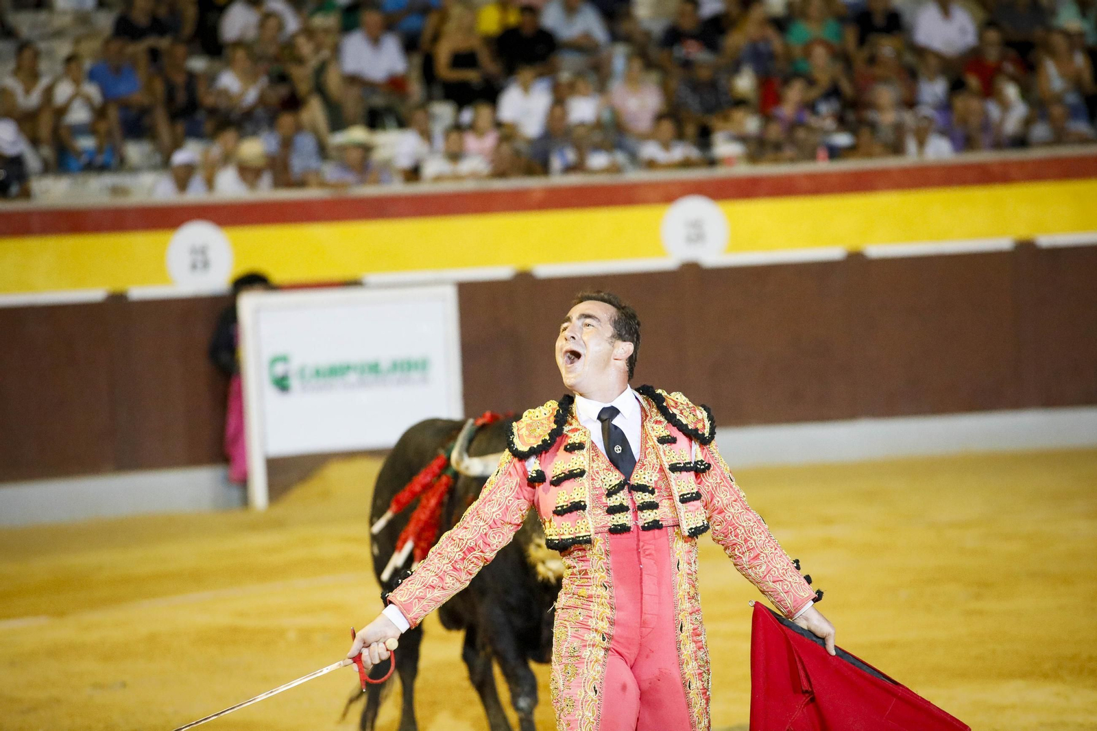 Corrida de toros Berja con un toro indultado, en imágenes