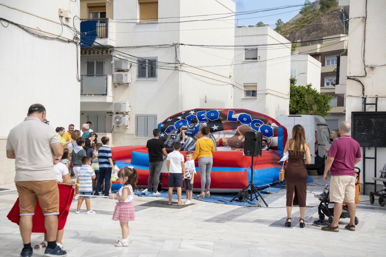 Las imágenes del taller de toros para niños y toro mecánico en Macael