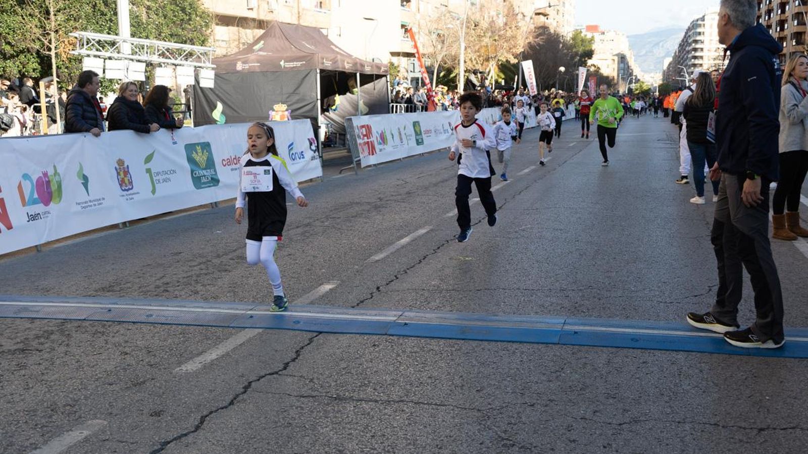 En imágenes: Los niños y niñas de los colegios de Jaén, protagonistas de la San Antón Escolar