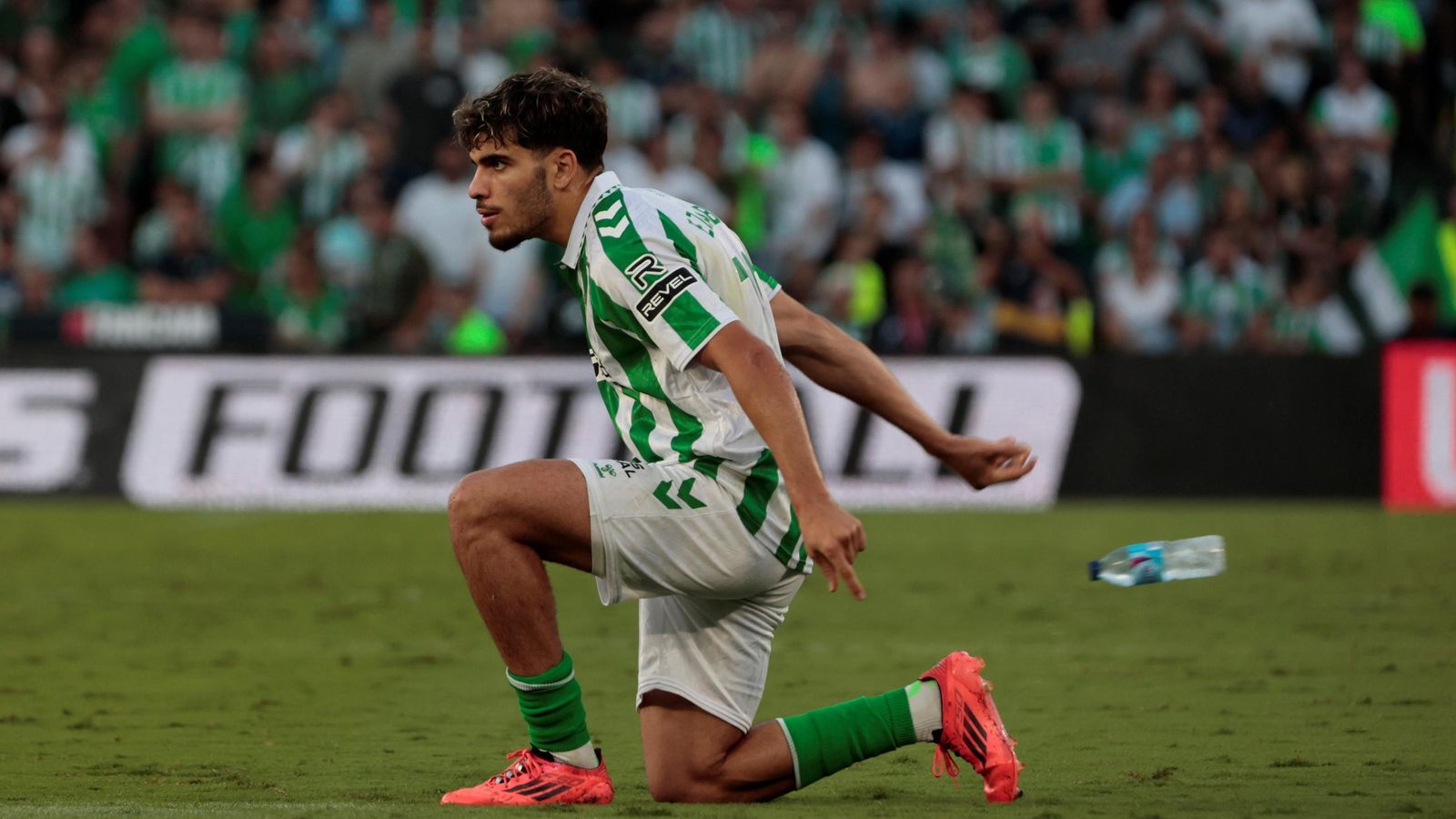 Abde, en un momento del choque ante el cuadro perico.