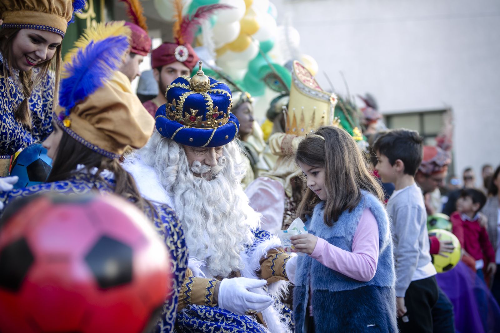 Imágenes de la intensa mañana de los Reyes Magos en Cádiz