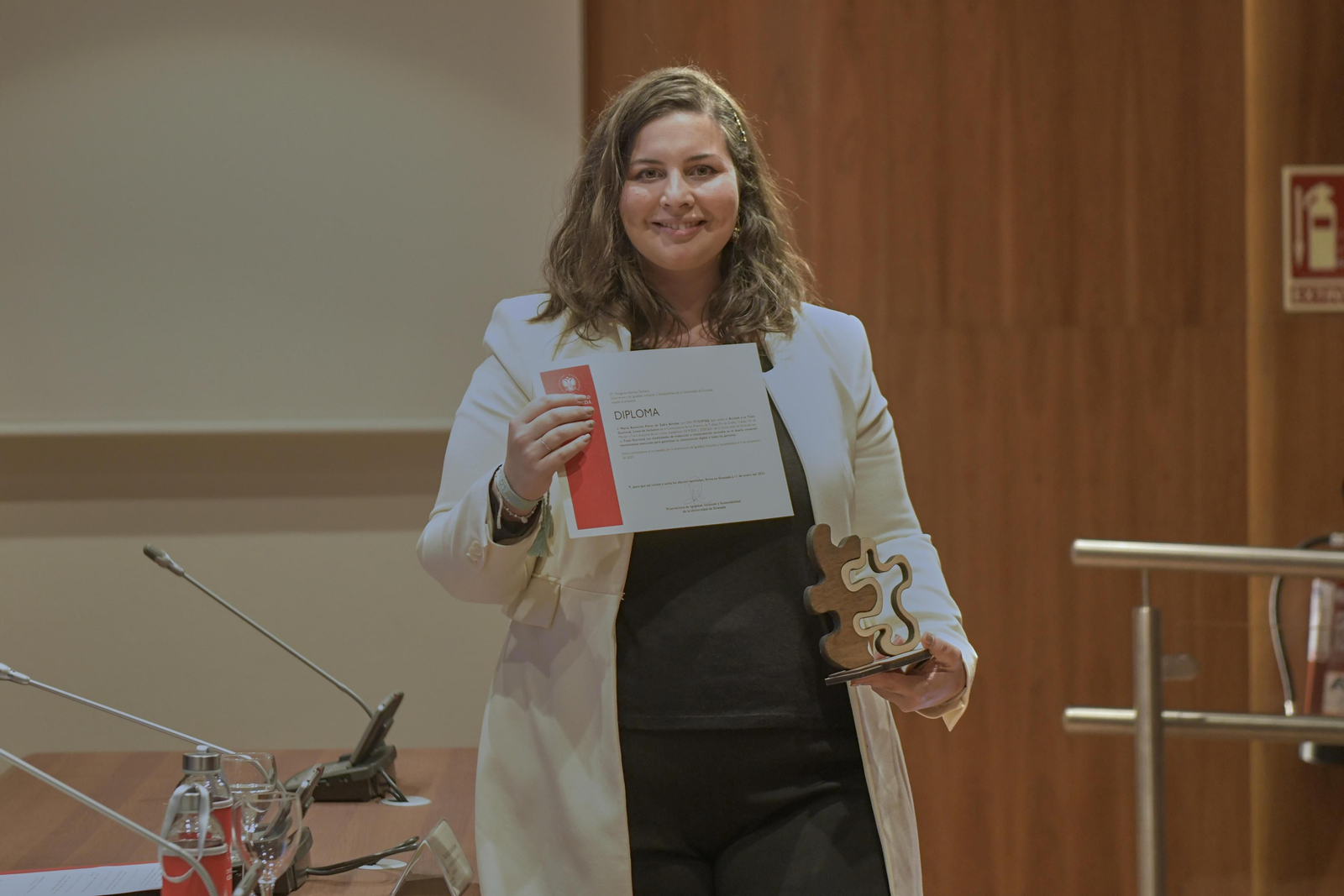 Entrega de la primera edición de los premios a los mejores trabajos fin de grado, fin de máster y tesis doctorales del ámbito de la igualdad y la inclusión en la UGR en imágenes
