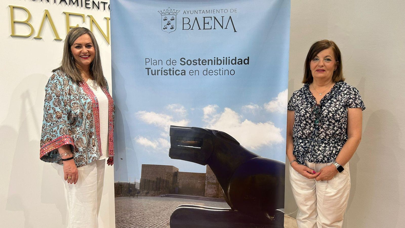 María Jesús Serrano informa sobre el Plan Sostenibidad Turística en Destino de Baena. María Jesús Serrano informa sobre el Plan Sostenibidad Turística en Destino de Baena.