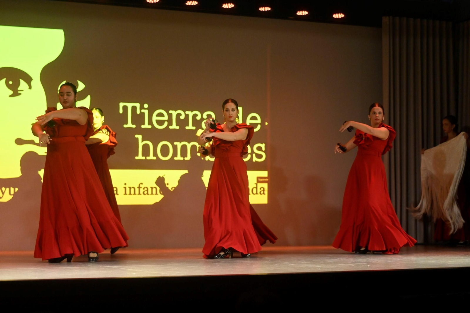 El III Encuentro de Escuelas de Baile 'Córdoba Baila por la Infancia', en imágenes