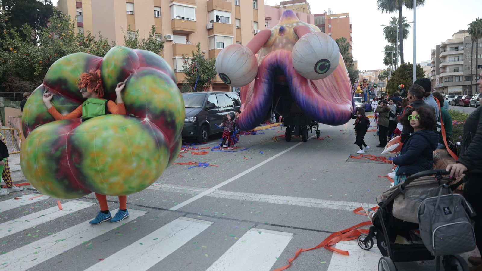 Búscate en las fotos de la cabalgata del Carnaval de Algeciras