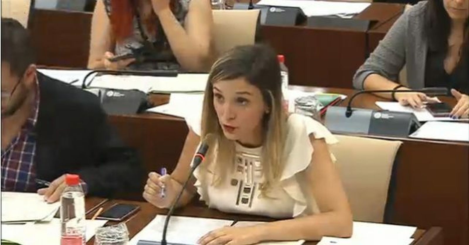 La parlamentaria socialista María Márquez, esta mañana, en el Parlamento.