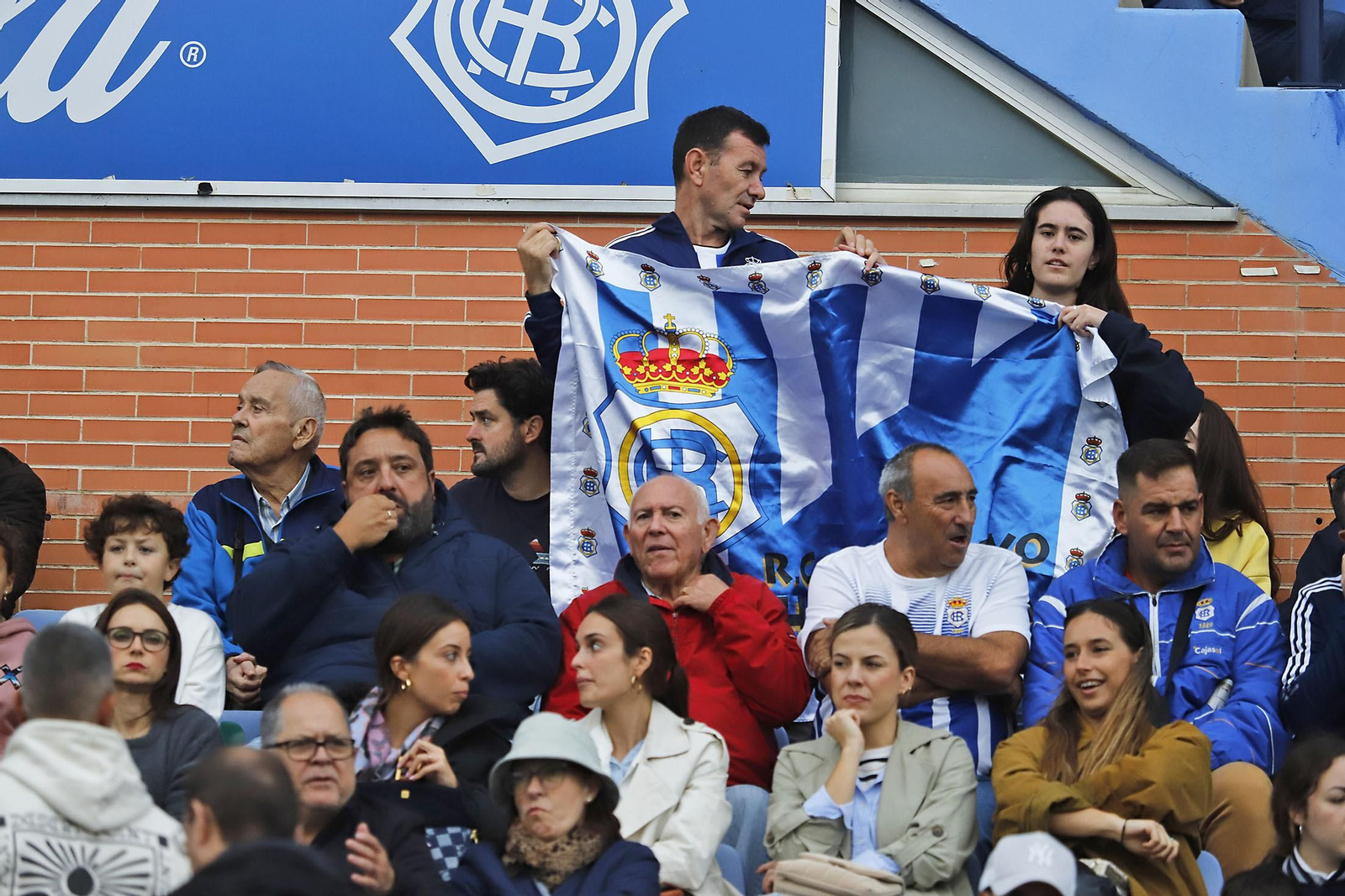 Imágenes del ambiente en el Recreativo de Huelva - San Fernando
