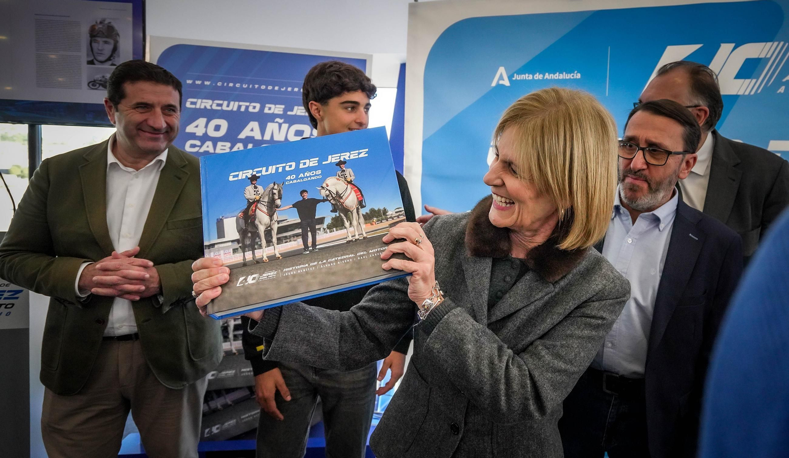 Imágenes de la presentación del libro '40 años Cabalgando' en el Circuito de Jerez
