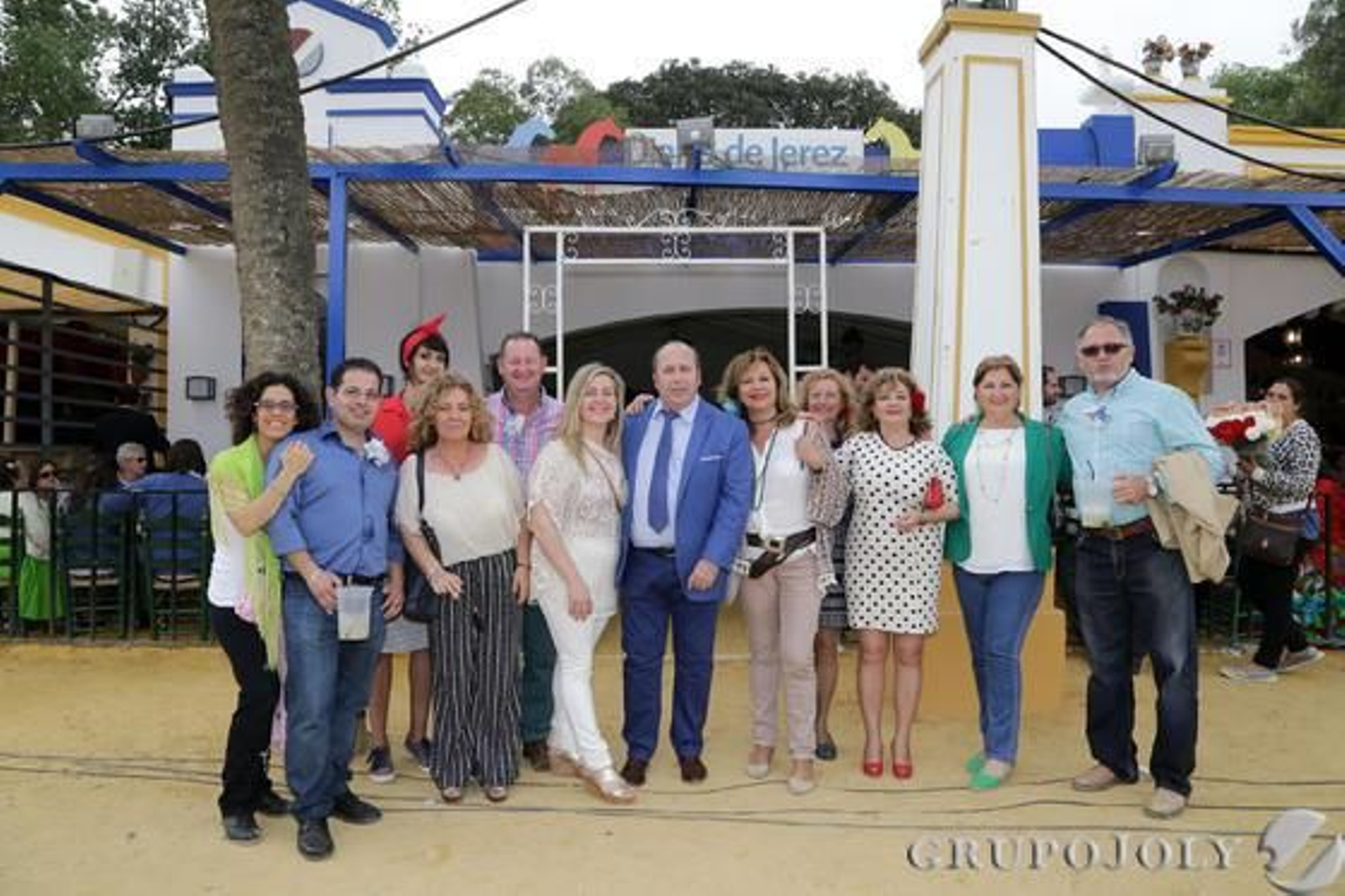 José Antonio Gómez y su grupo Reiki Jerez, junto a Benjamín Sánchez. 

Foto: Vanesa Lobo