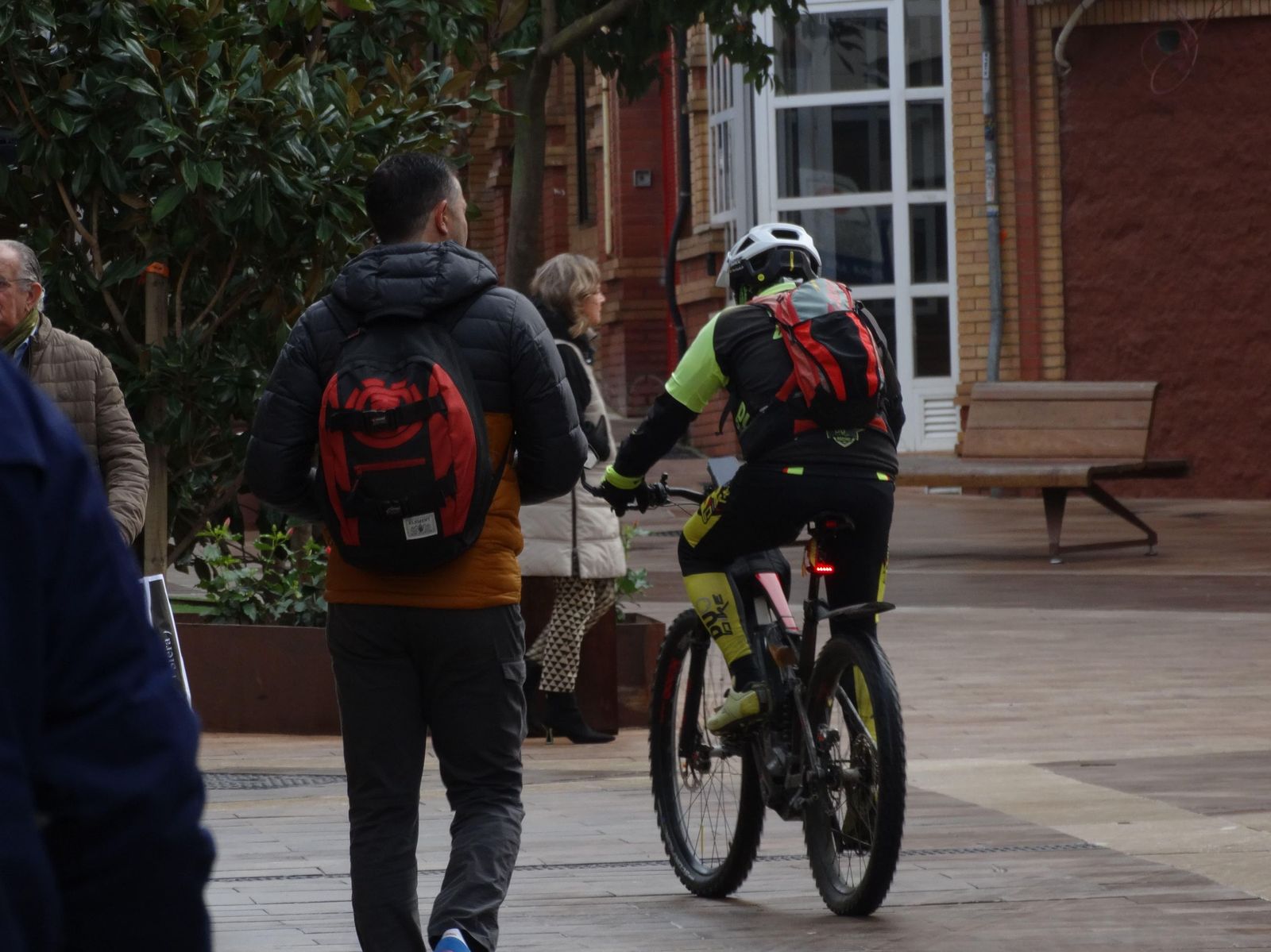 Fotos de ambiente en la mañana del lunes