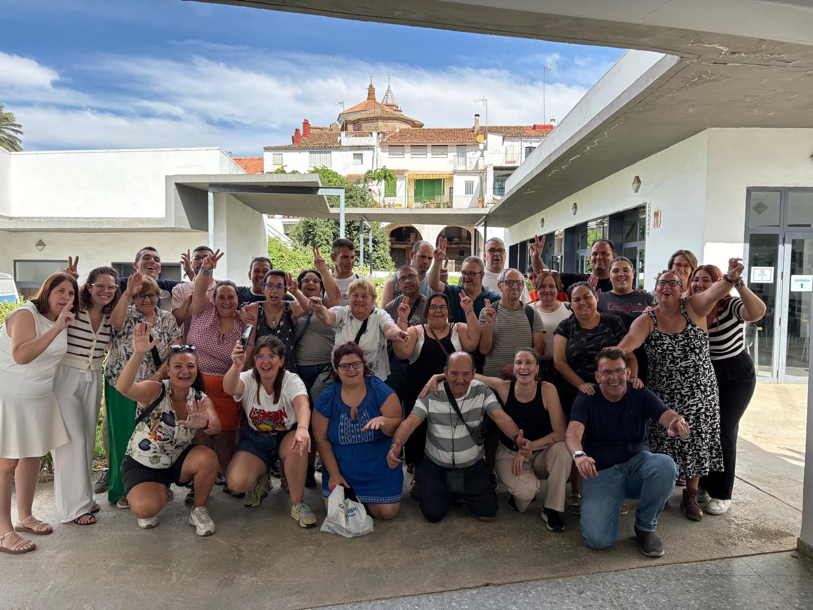 Usuarios de las colonias de la ONG Paz y Bien.