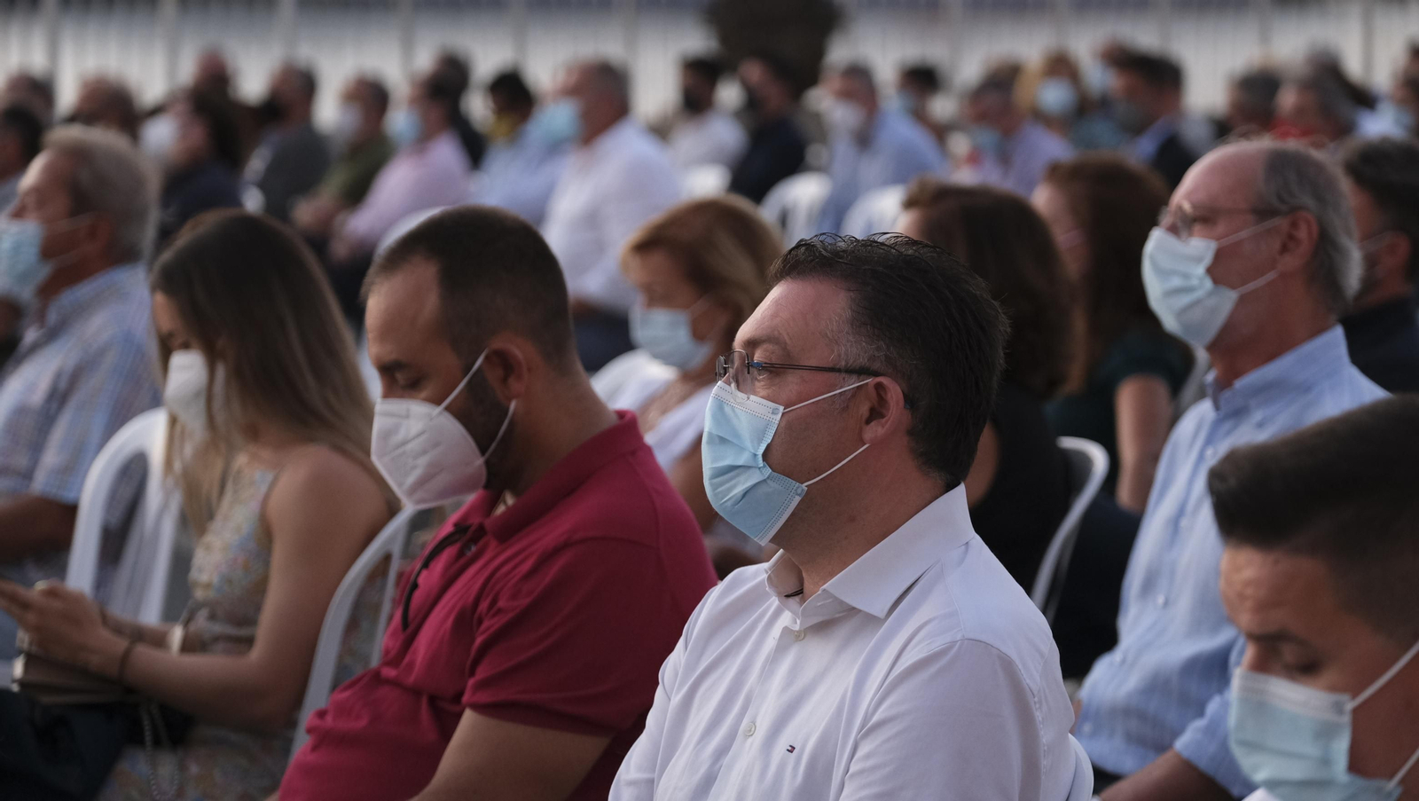 Fotogalería acto reivindicativo por la llegada del AVE a Almería.
