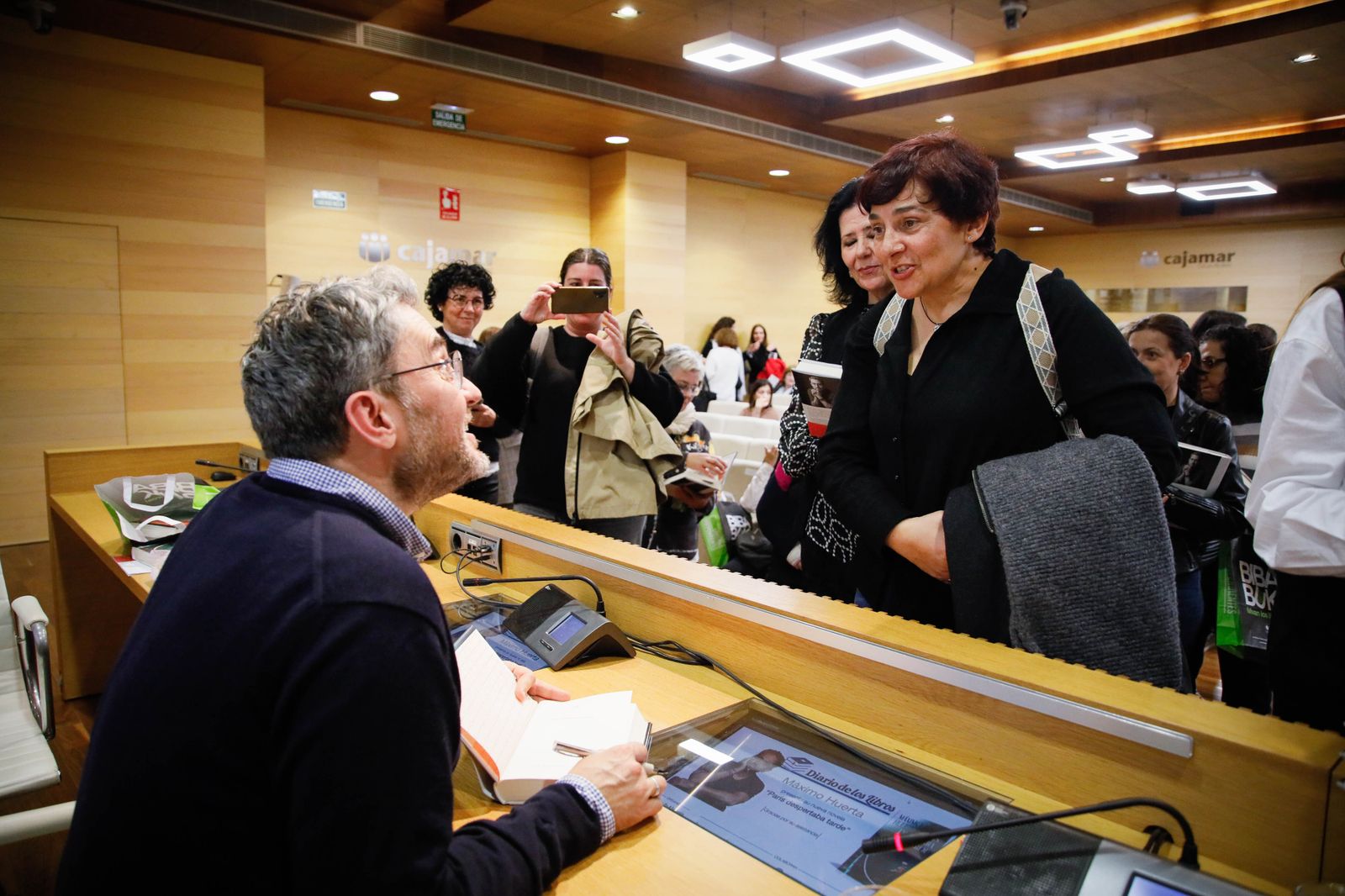 ¿Has estado en la presentación del libro de Máximo Huerta? Entra en la galería y buscate