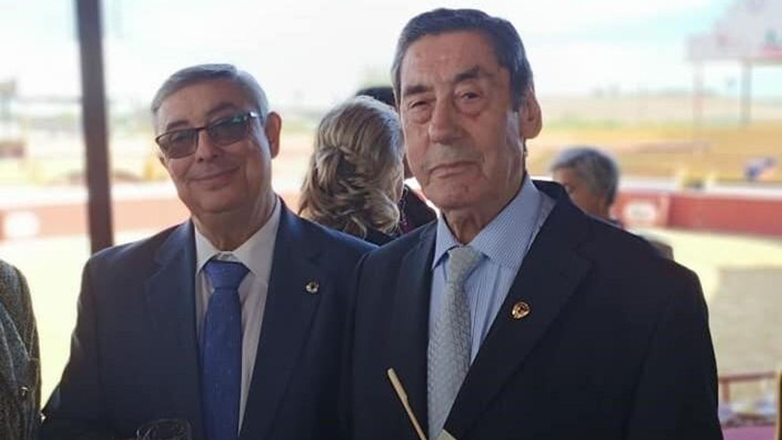 Pepe Villarrubia y Paco Pino, en una de las comidas de la asociación.