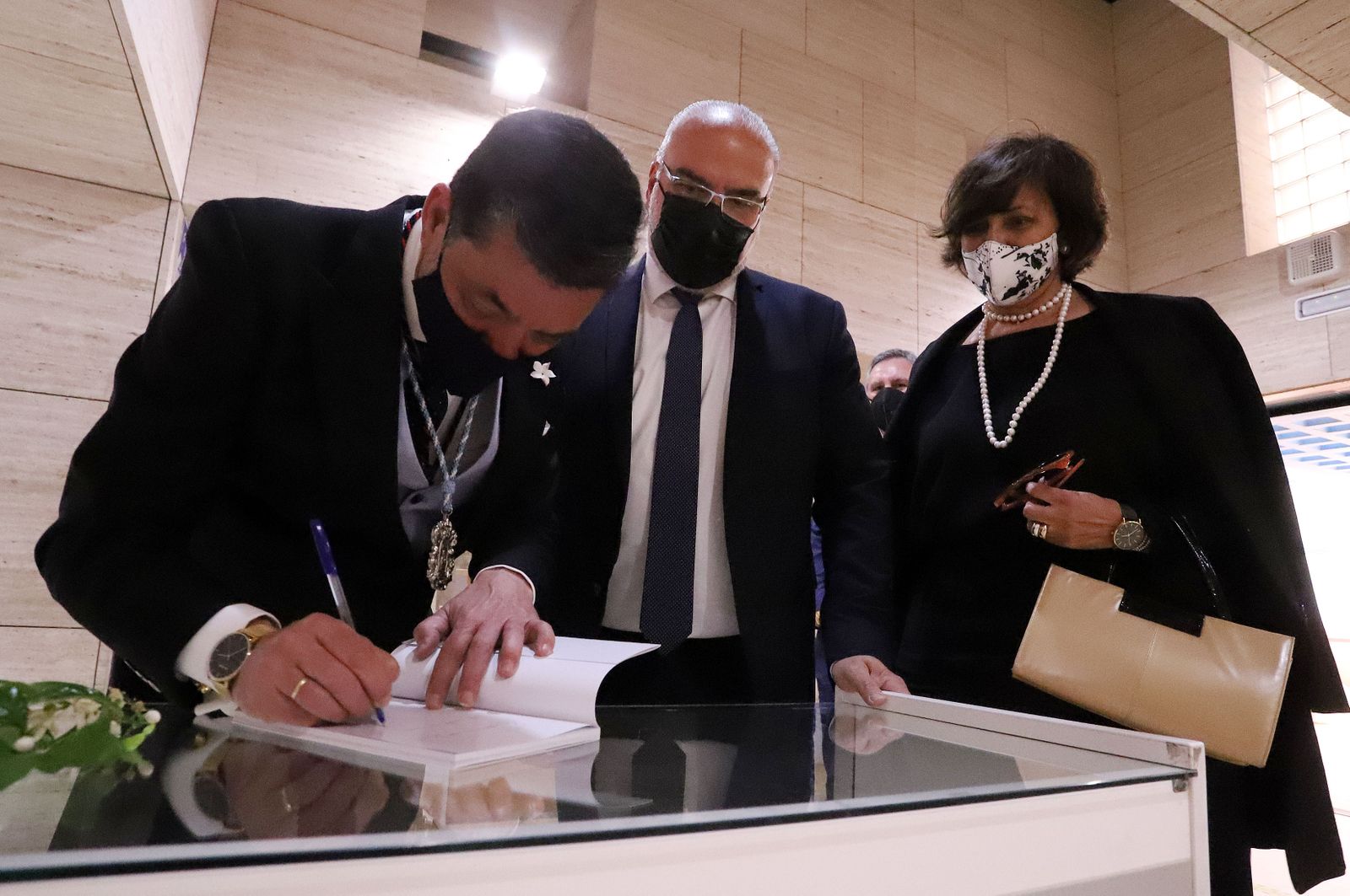 Imágenes del Pregón de la Semana Santa de Huelva 2021 de Eduardo Sugrañes