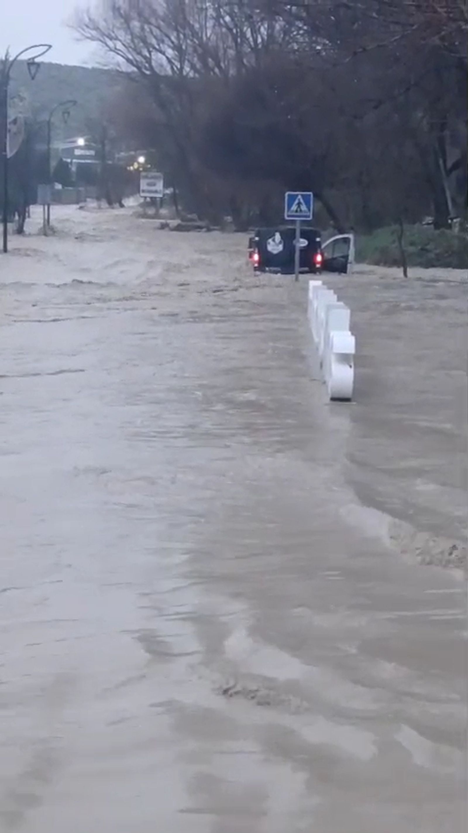 Benalúa de las Villas afectada por el agua.