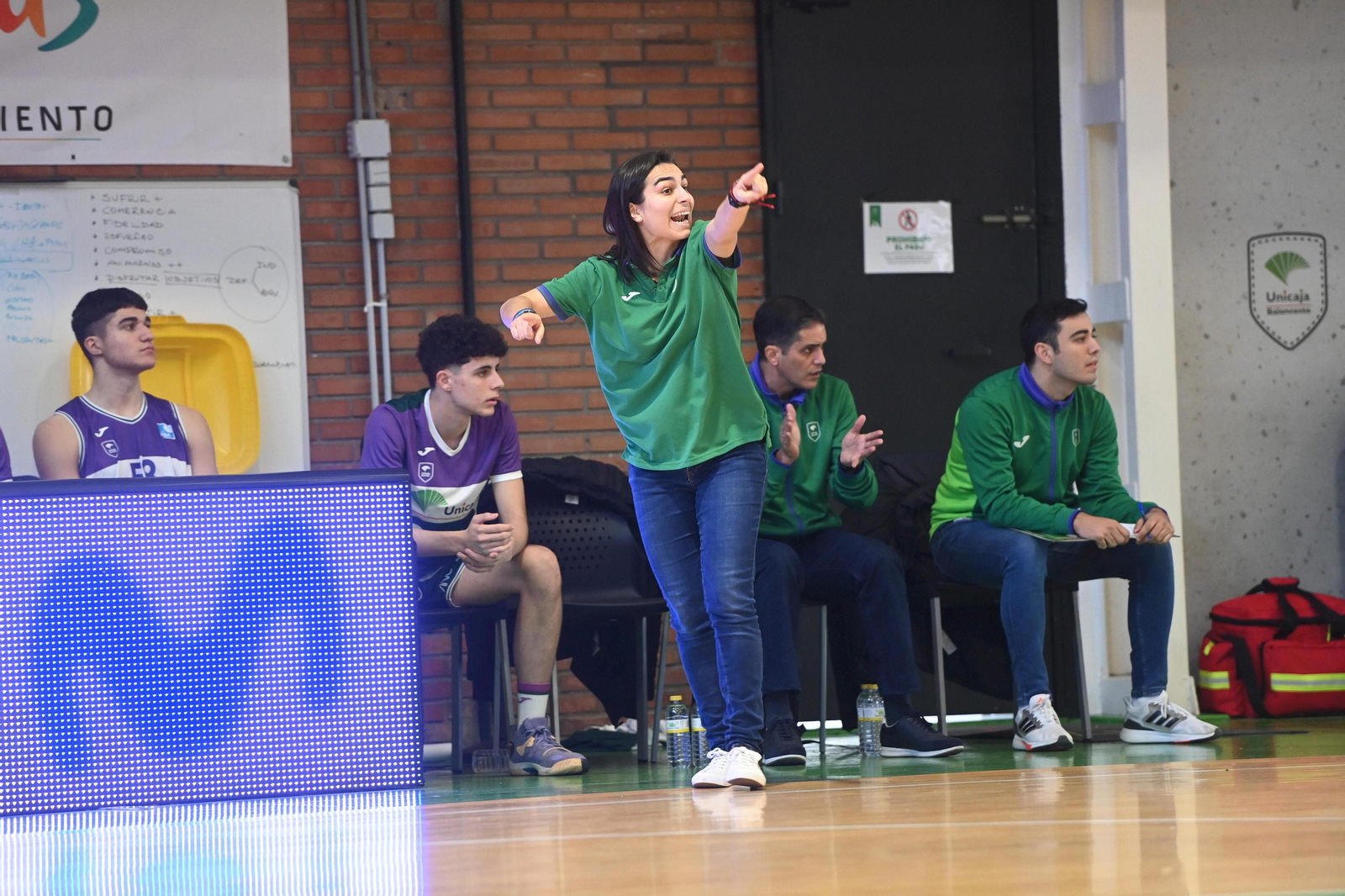 El Unicaja vence al Enrique Soler en la Liga EBA