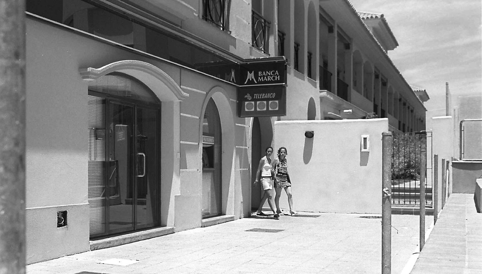 Sucursal de Banca  March  en el centro comercial Altamar en Sancti Petri (Chiclana).
