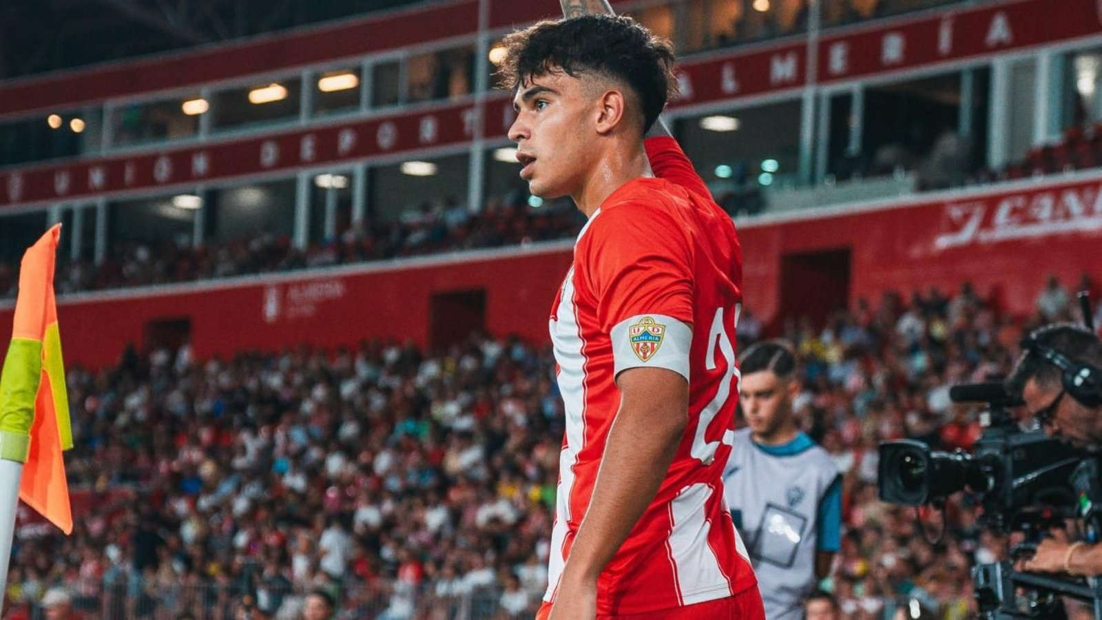 Marcos Peña, con el brazalete de capitán en el Trofeo Memorial Juan Rojas. Marcos Peña, con el brazalete de capitán en el Trofeo Memorial Juan Rojas.