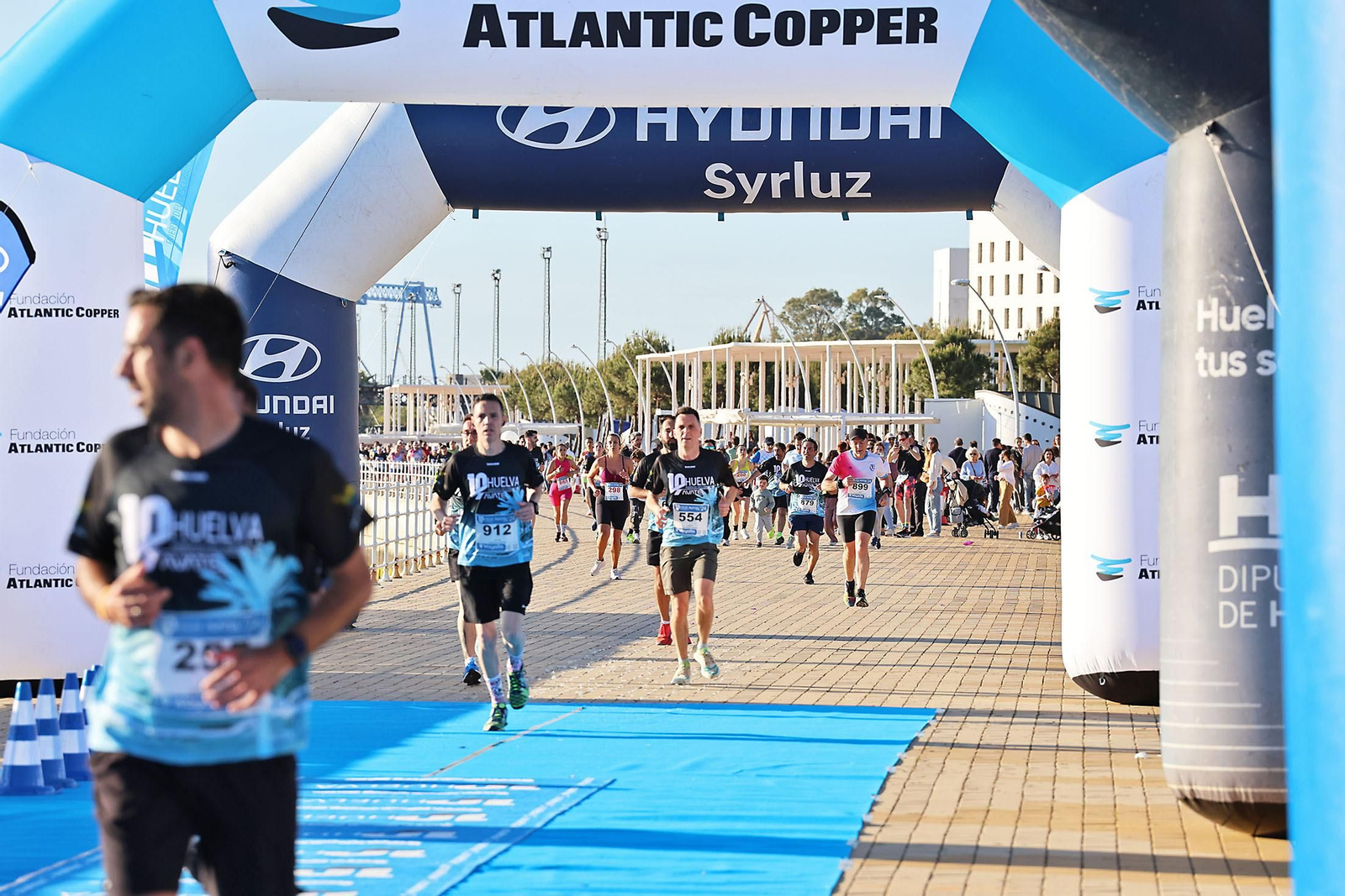 Imágenes de la 10K Huelva Avatel Telecom 'Puerta del Descubrimiento'