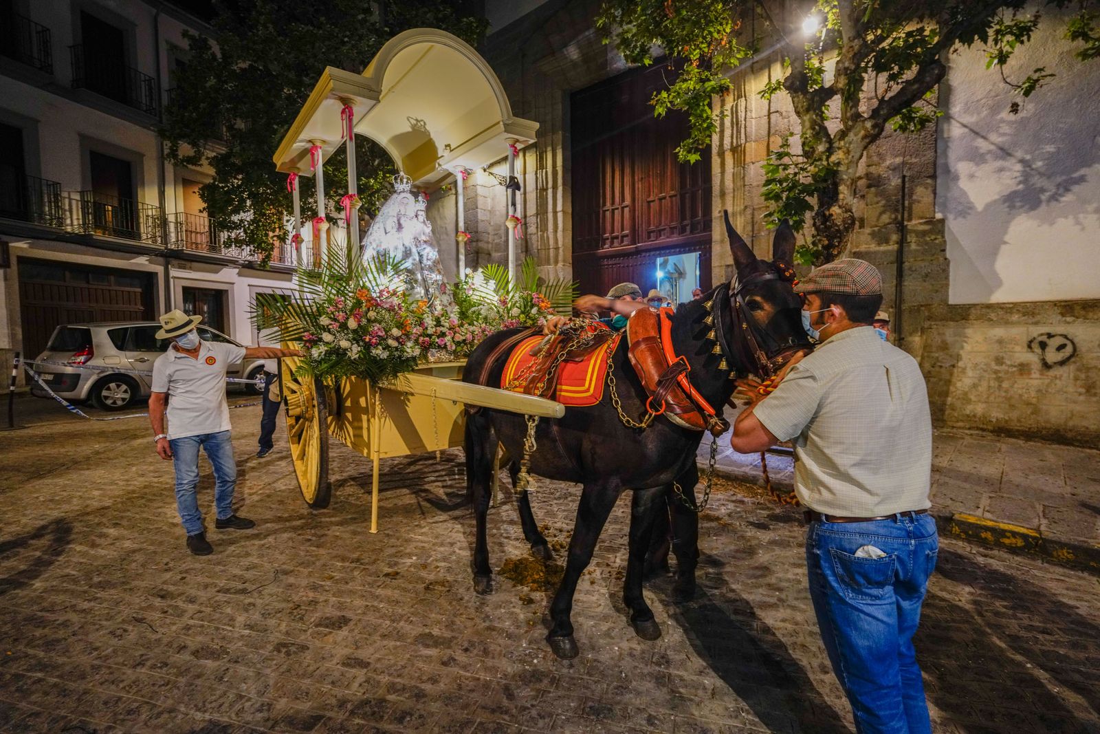 La llevada de la Virgen de Luna al santuario de La Jara, en fotografías