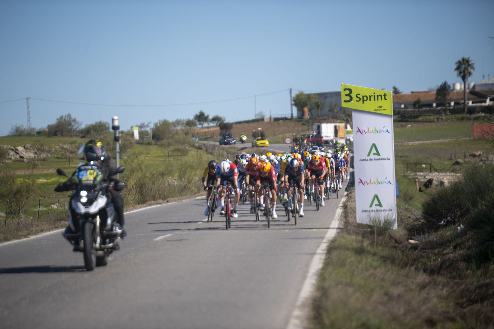 Las mejores fotos del paso de la Ruta del Sol Vuelta a Andalucía por la provincia de Córdoba