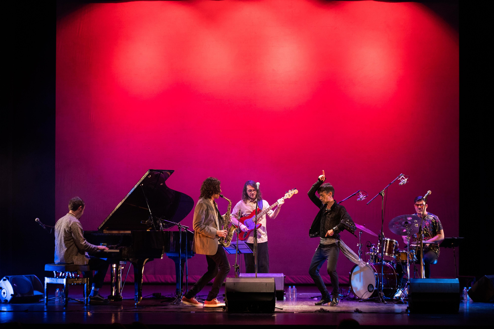 Antonio Lizana presenta su nuevo disco en el Teatro de las Cortes de San Fernando