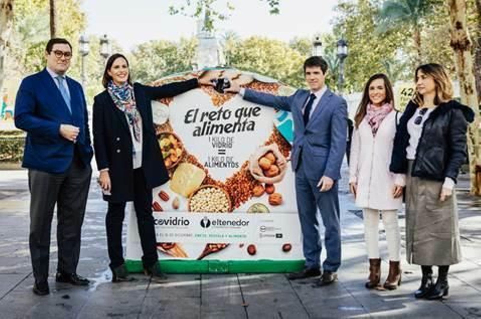 Presentación de la campaña de reciclaje en la que colaboran el Ayuntamiento, El Tenedor y Ecovidrio.